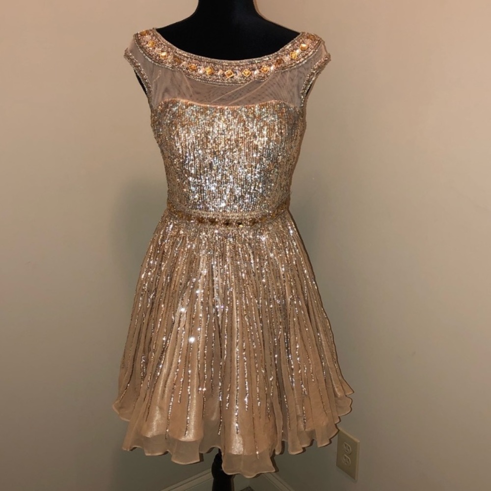 Prom/ occasion/ formal dress